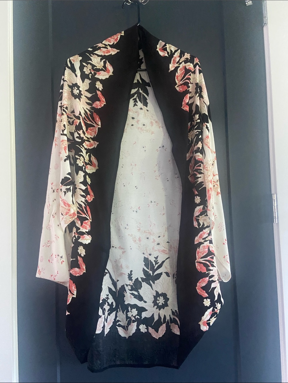 Floral Open-Front Kimono Tunic - Black & Cream
